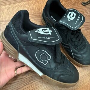 Black and Brown Sneakers with removable tongue